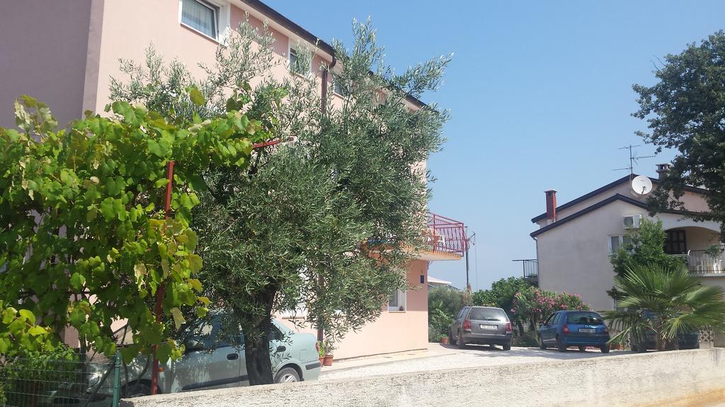 Apartment Studio Baric Πόρετς Εξωτερικό φωτογραφία